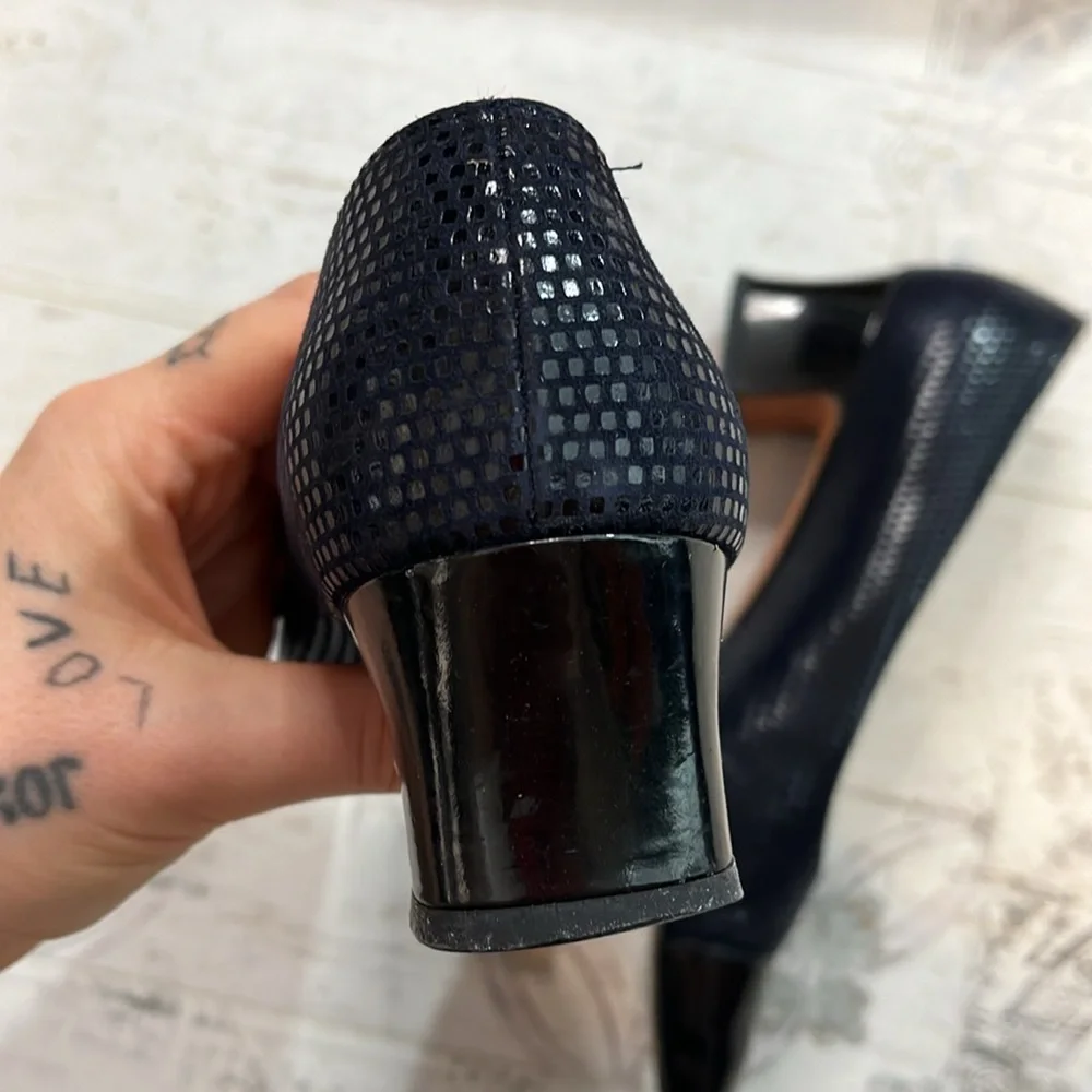 Vintage Salvatore Ferragamo Navy Pebble Suede Heels Size 6